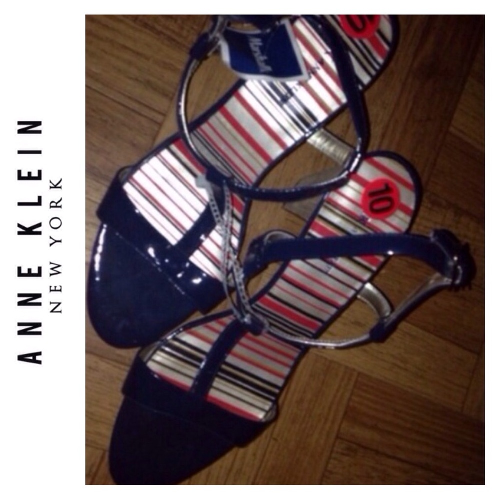 Navy Patent Leather T-Strap Heeled Sandals